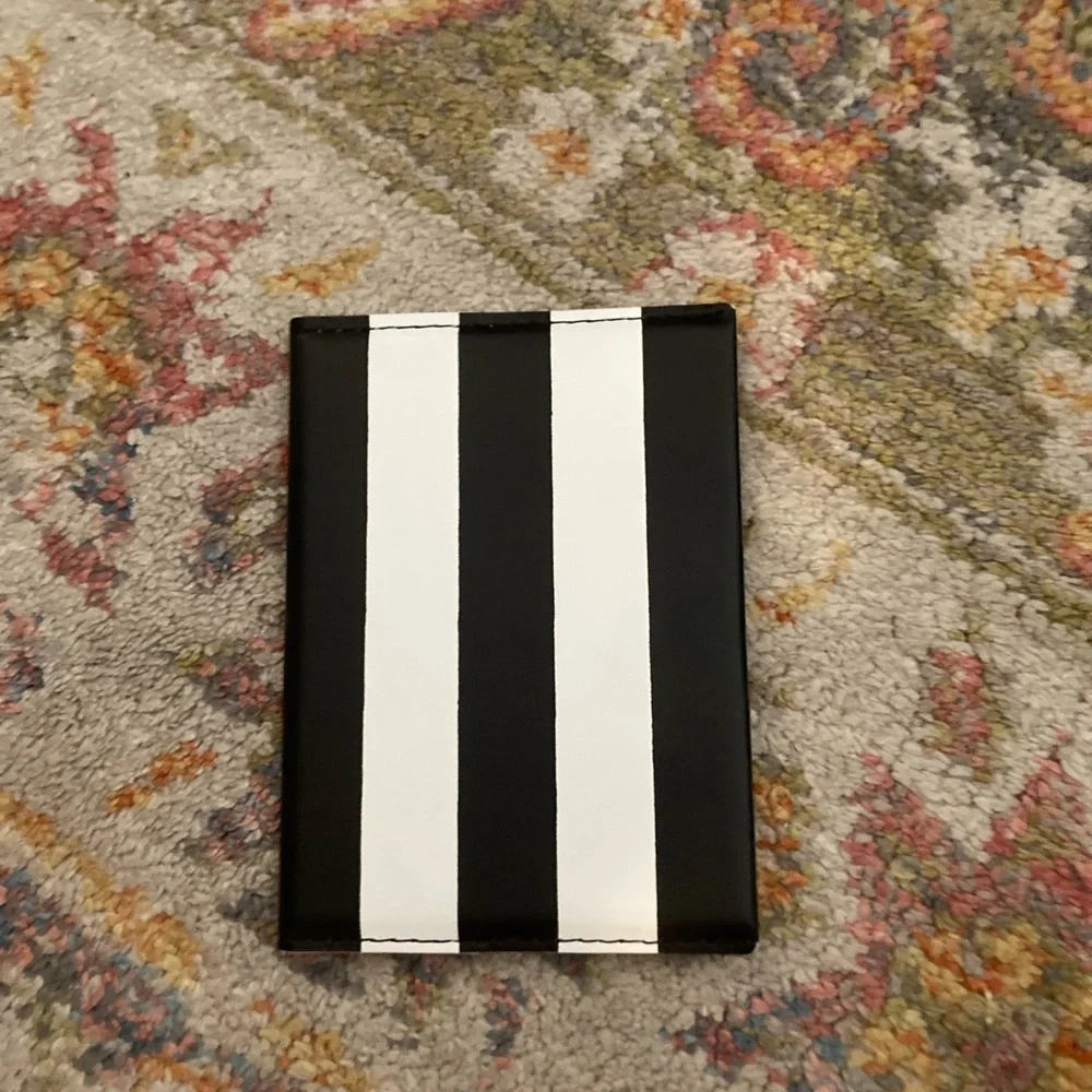 Sephora Black and White Striped Card Holder - Picture 4 of 5